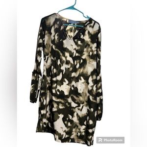 Simply Vera Wang Short Long-Sleeved Dress